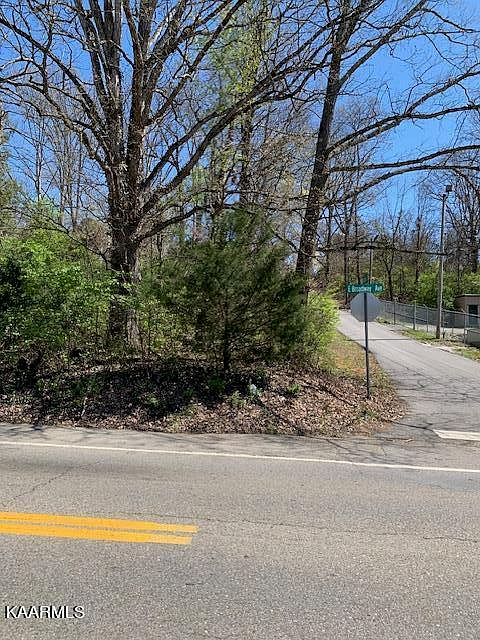 1st image of E Broadway Ave
