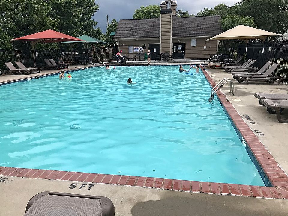 Community pool