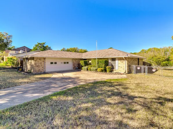 1311 W Ridge Dr, Duncanville, TX 75116