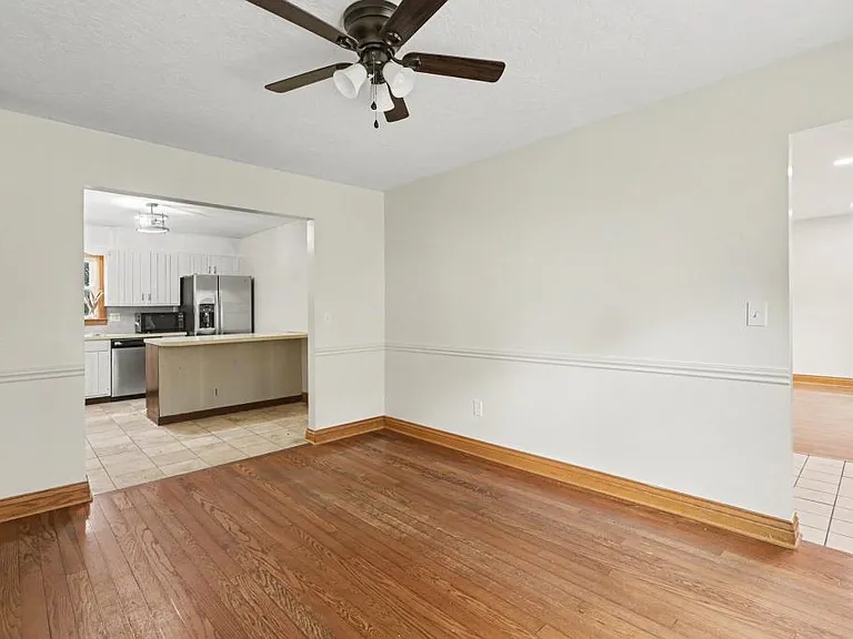 136 Brookside Ave — Photo 4