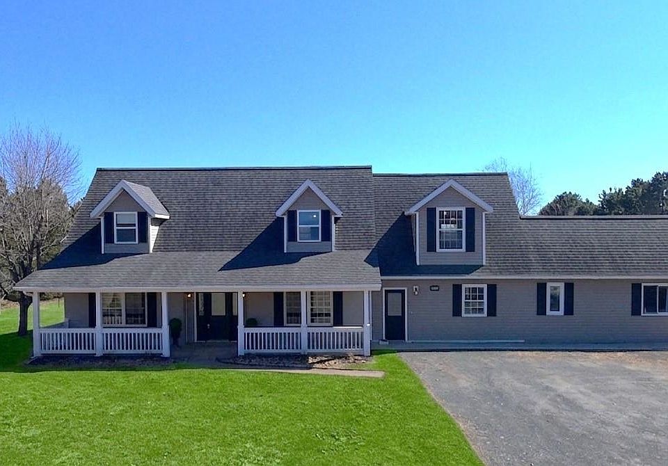 1st image of 663 Valleyfield Rd