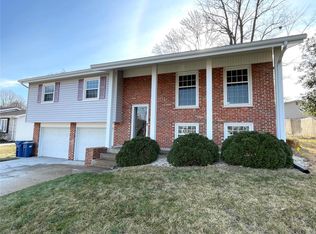 704 N Duchesne Dr, Saint Charles, MO 63301