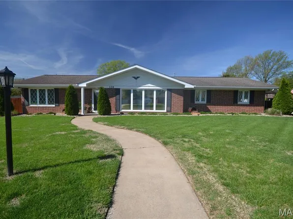 134 Clearview Dr, Belleville, IL 62223