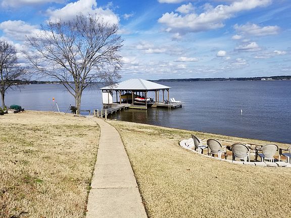 5th image of 21443 Circle Dr