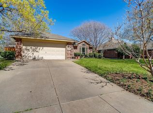 509 Bluebonnet Dr, Burleson, TX 76028