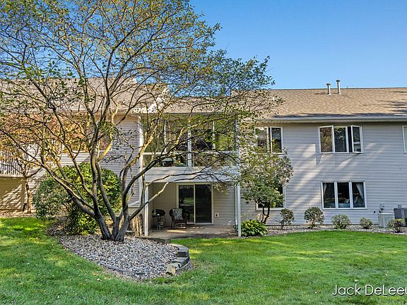 5th image of 14824 Anchor Ct