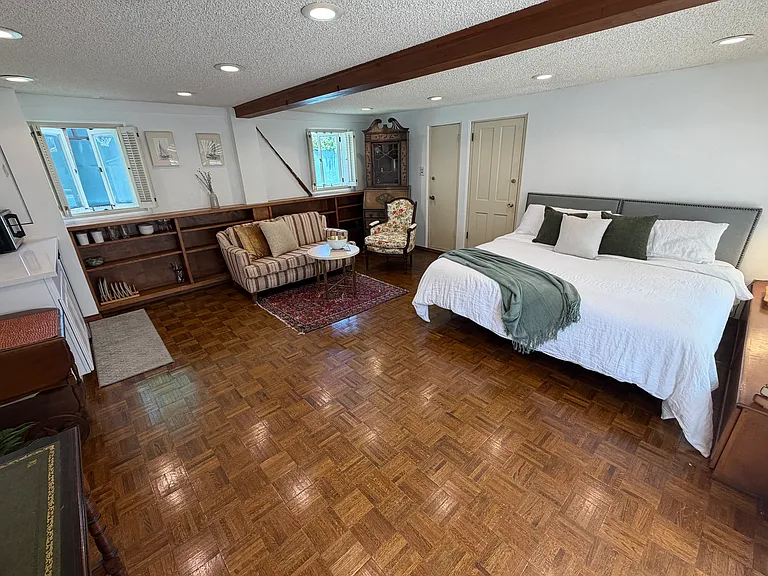 311 Amalfi Dr — Photo 71