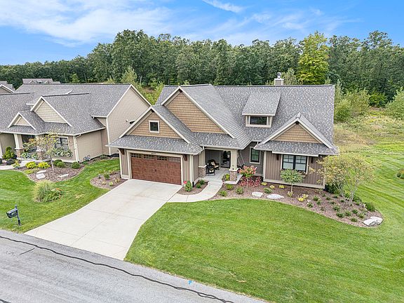 2nd image of 4077 Maybeck Dr NE