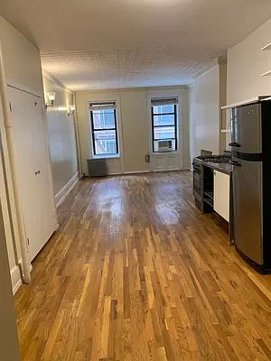 1st image of 106 Greenwich St APT 7