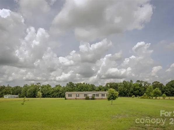 3965 Blackberry Ln, Sumter, SC 29154