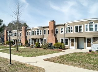 75 Page Rd UNIT 18, Bedford, MA 01730