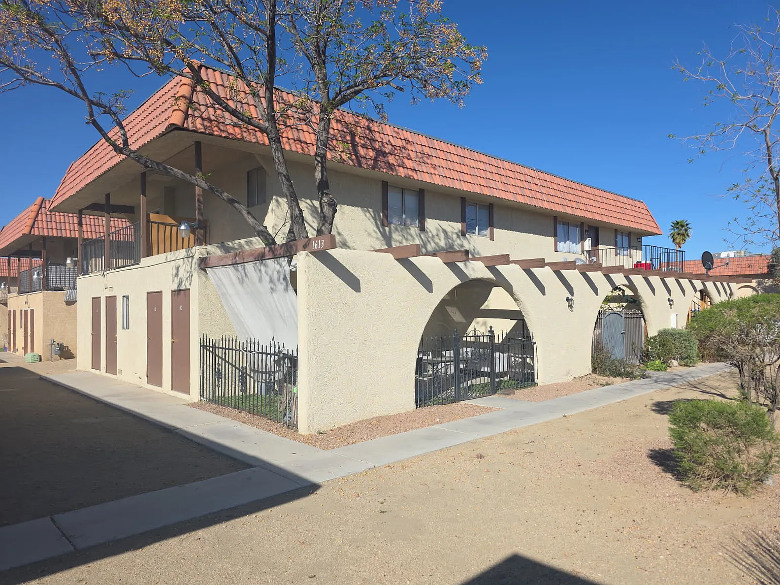 1613 Cordoba Ln — Photo 3