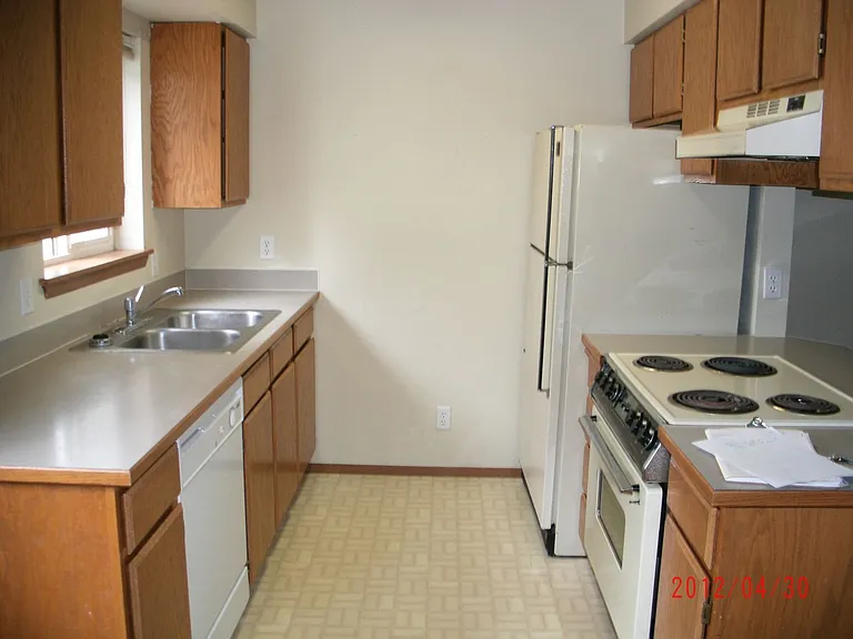 815 N Brigger St — Photo 6