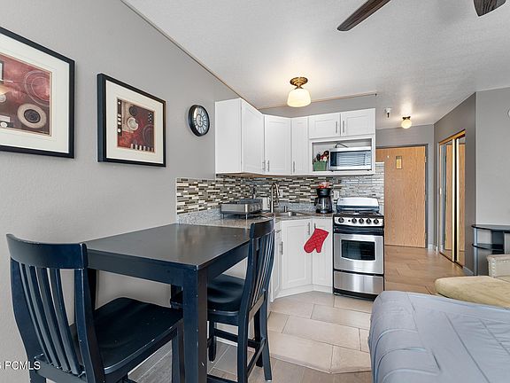 4th image of 1940 Prospector Ave #302