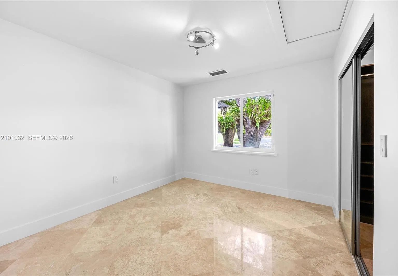 Royal Palm Harbor 1st Add — Photo 2