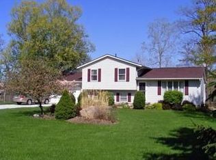 8811 N Melody Ln, Macedonia, OH 44056
