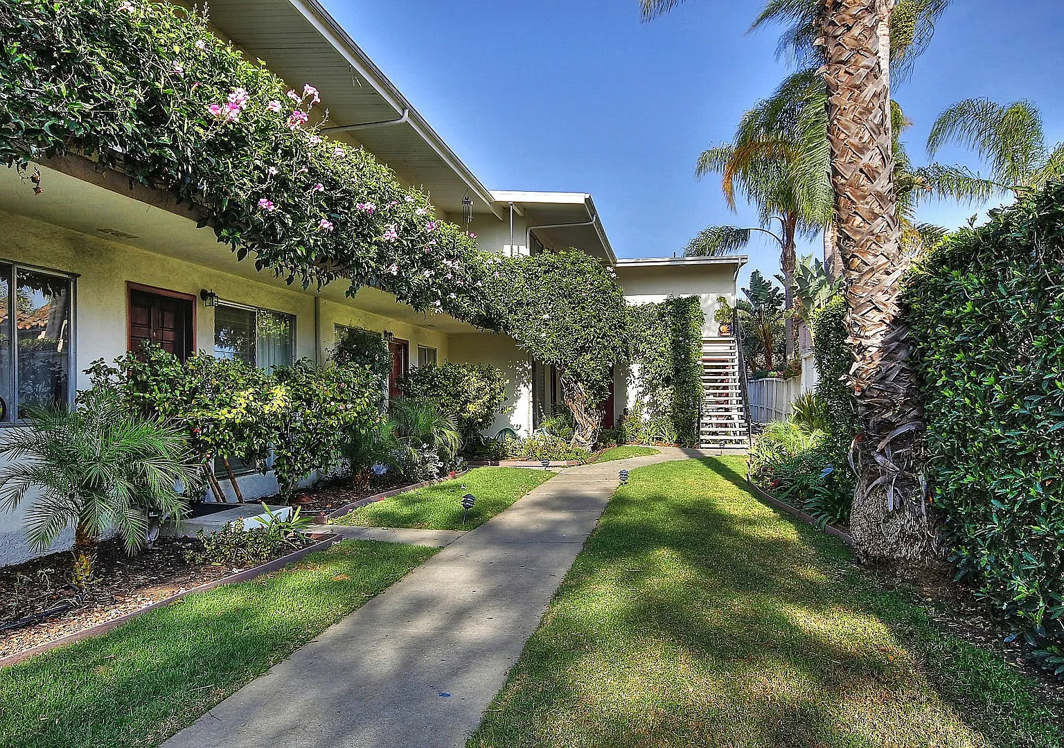 1120 Laguna Street — Photo 1