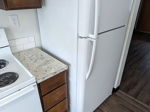 2nd image of 2105 Pullen St #11101370