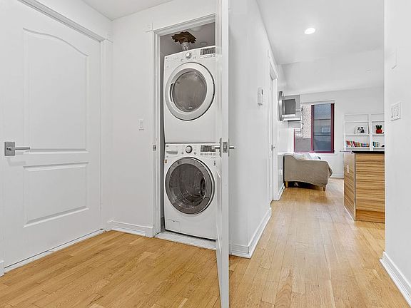 4th image of 2311 21st Ave APT 1G