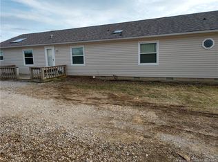 9537 S Bush Rd, Pekin, IN 47165