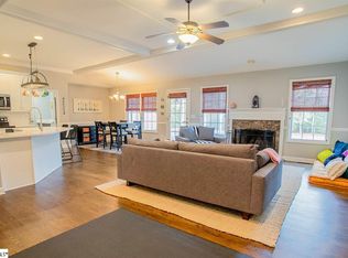 6 Mill Rocks Dr, Greer, SC 29651