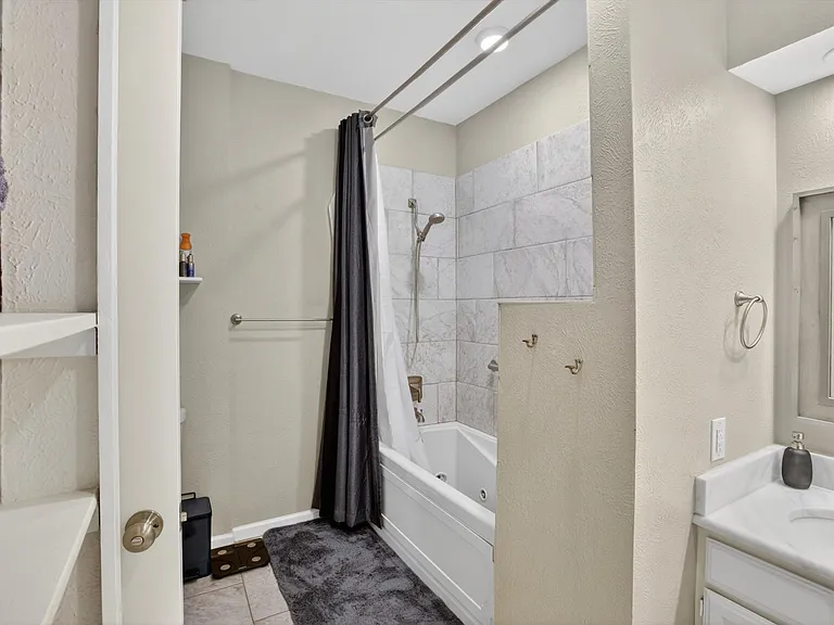 1106 Quail Valley Ln #120 — Photo 25