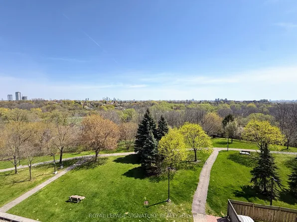 3 Rowntree Rd #407, Toronto, ON M9V 5G8