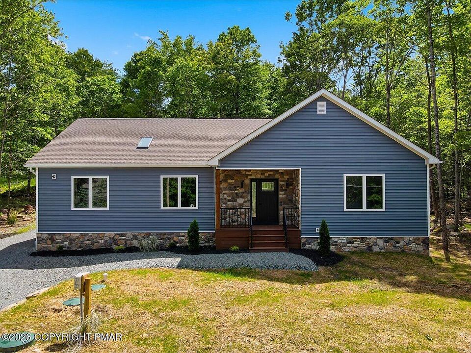 1st image of 124 Wallenpaupack Dr