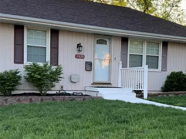 3830 S Breckenridge Dr, Independence, MO 64055