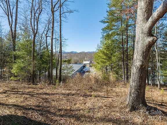 4th image of 99999 E Skyland Cir #1