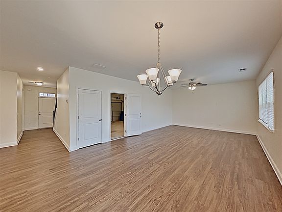5th image of 3428 Okelly Dr