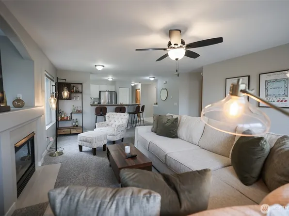 8921 NE 1st Street #H204, Lake Stevens, WA 98258