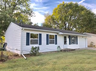 1046 Oxford Ct, Charleston, IL