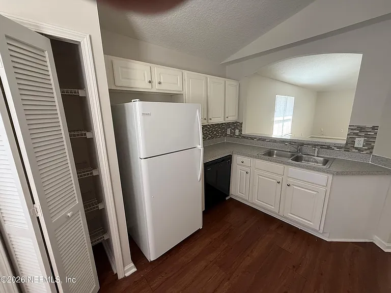 5550 Oak Crossing Dr — Photo 9