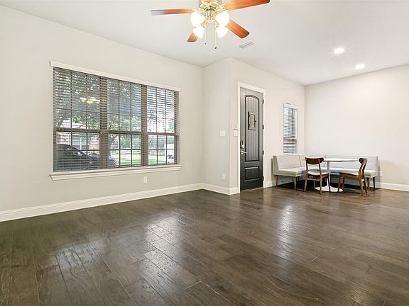 4th image of 2209 Zenith Ave