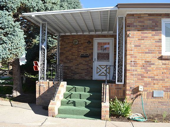3rd image of 923 Platte Ave