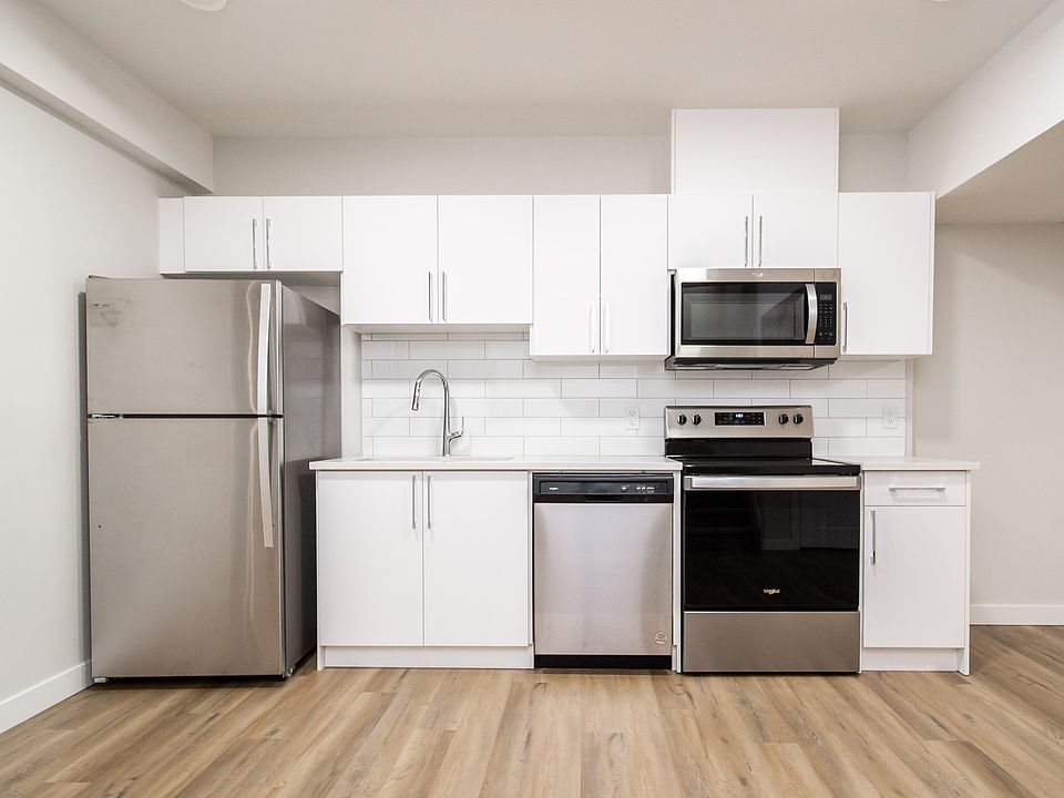 1st image of 100 Penn Pl #B
