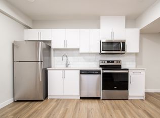 100 Penn Pl #B, Spruce Grove, AB T7X 2W7