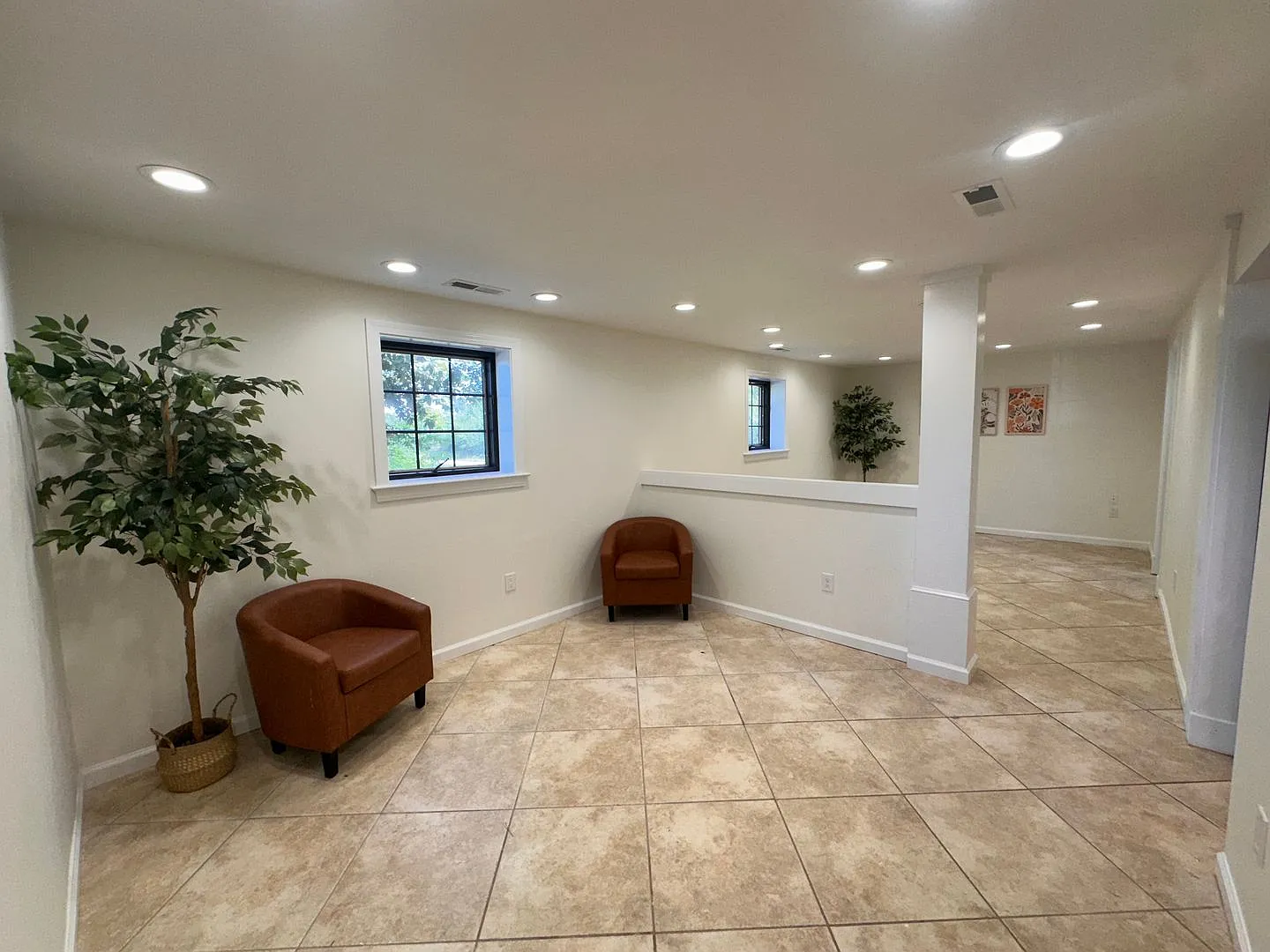 Spacious 3-Bedroom Home with Finished Basement, Bonus Space & Large Fenced Yard! — Photo 4