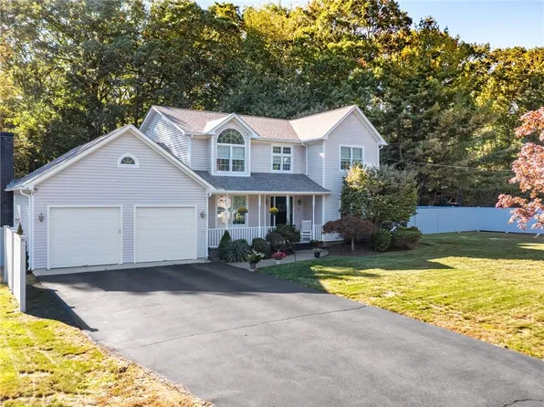 87 Bakewell Ct, Cranston, RI 02921