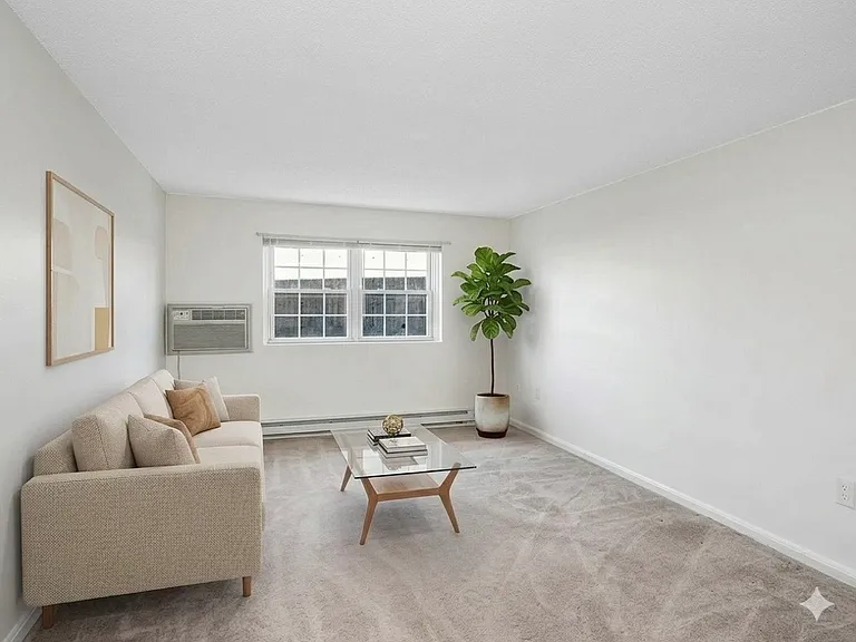 236 Low St #6 — Photo 2