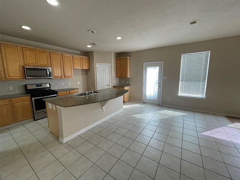 12606 Egret Hill Ct — Photo 5