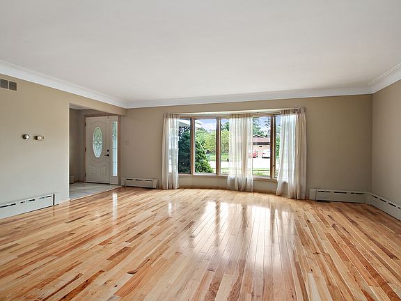 3rd image of 9620 S Kilbourn Ave