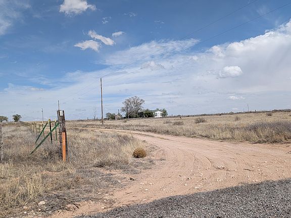 5th image of 16 Lobo Dr