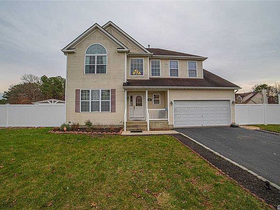 2nd image of 36 Audobon St