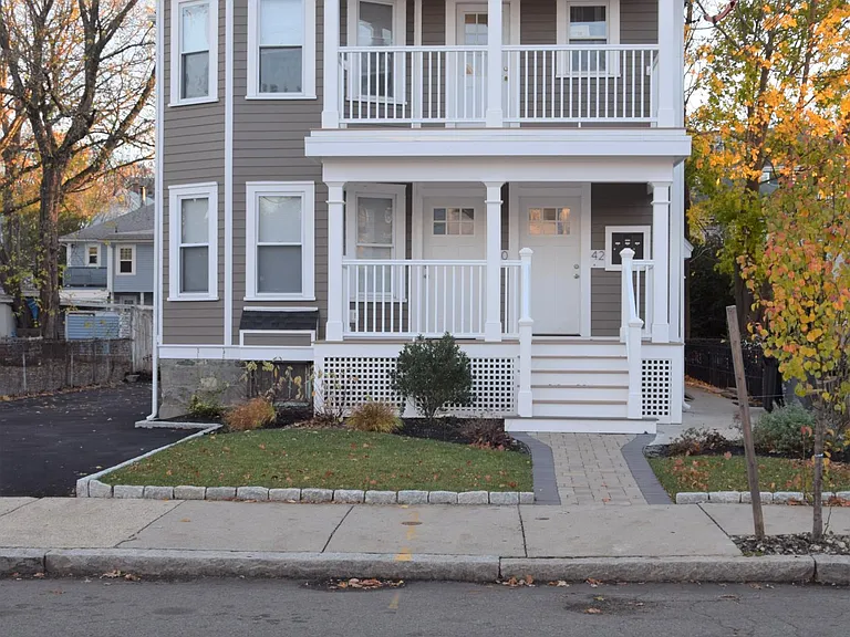 42 Bainbridge St #3 — Photo 20
