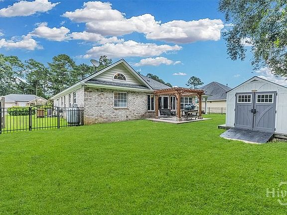 4th image of 274 Silver Brook Cir