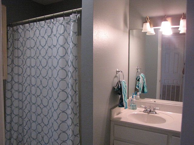 1st image of 3207 Black Oak Ln