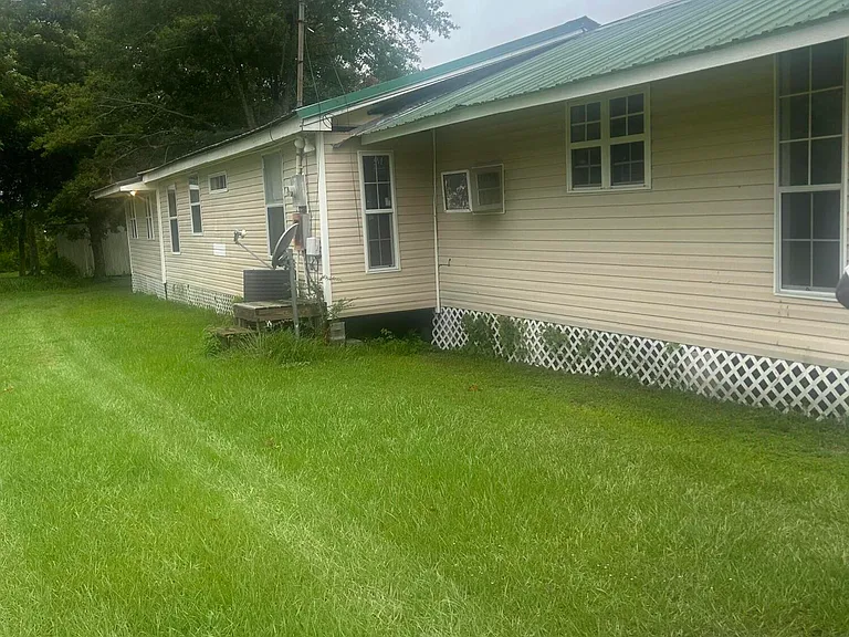 4313 Palmetto St — Photo 2