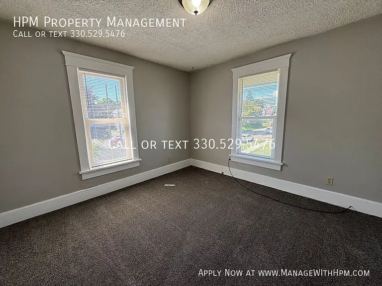 2325 Clyde Pl SW — Photo 12